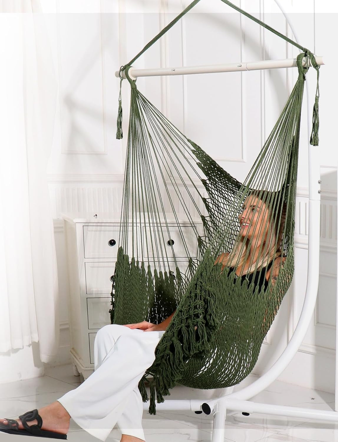 Hammock Chair Handmade Hanging Chair Cotton Rope Woven Hanging Seat Soft-Spun Large Stretch Hammock Swing, Collapsible Strong Metal Spreader Bar Elegant Macrame Comfort Indoor Outdoor Garden